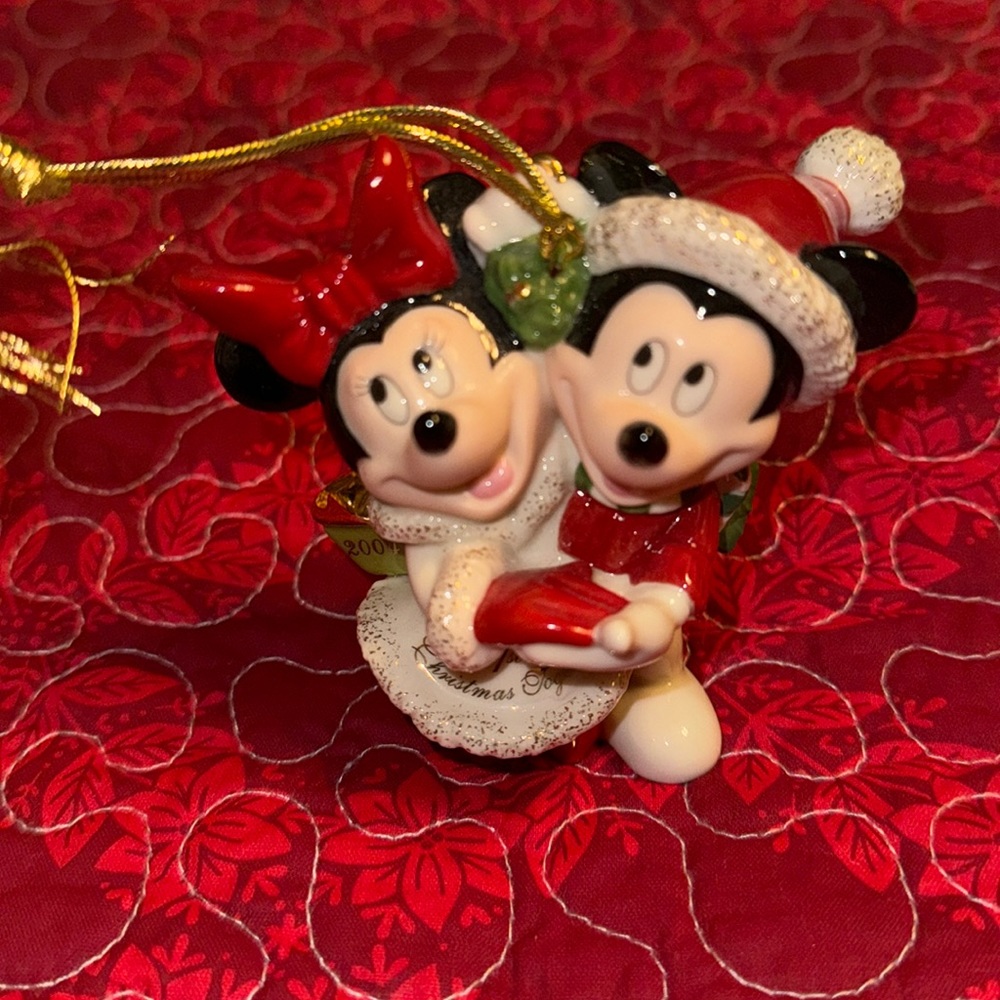 Lenox Porcelain "Mickey & Minnie Mouse" 2006 First Christmas Together Ornament
